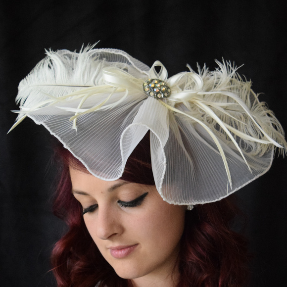 Ivory Statement Fascinator - Picture 7 of 7